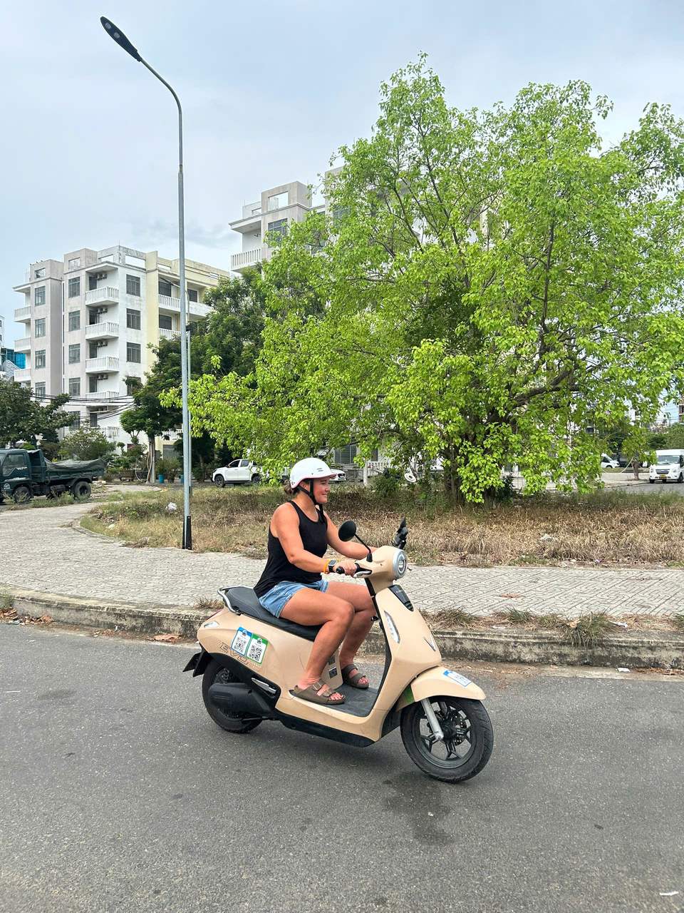 Học viên tự tin chạy xe trên đại lộ Đà Nẵng